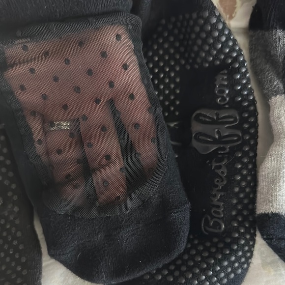 11 pairs no slip barre socks - Picture 2 of 7